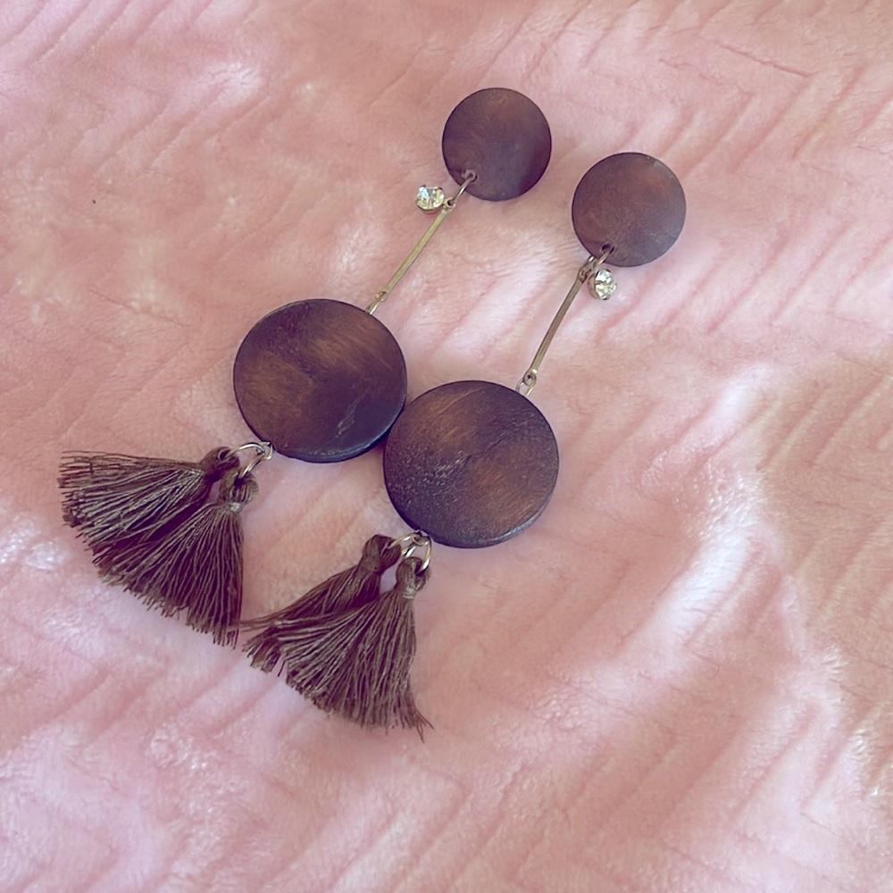 Ear rings for Fall wearing with adorable color